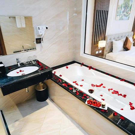 Manh Quan Luxury Hotel Vinh Yen Exterior photo